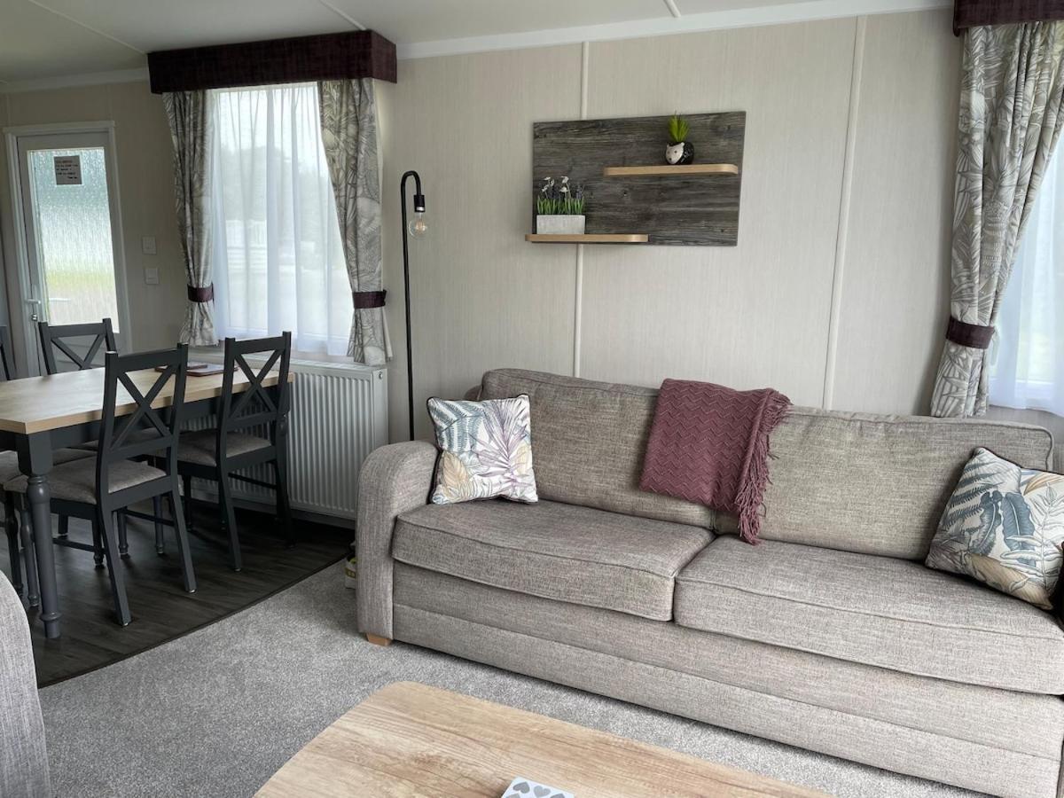 Luxury Caravan Cornwall Sleeps 4 Countryside View 圣奥斯特尔 外观 照片